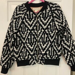 Saltwater Luxe Black/White Geo pattern, soft coat, women’s medium